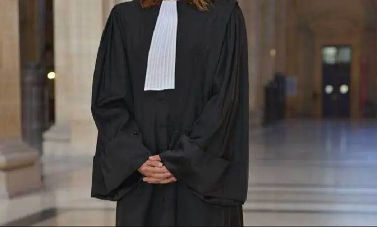 ما هو لبس المحاميات في السعودية